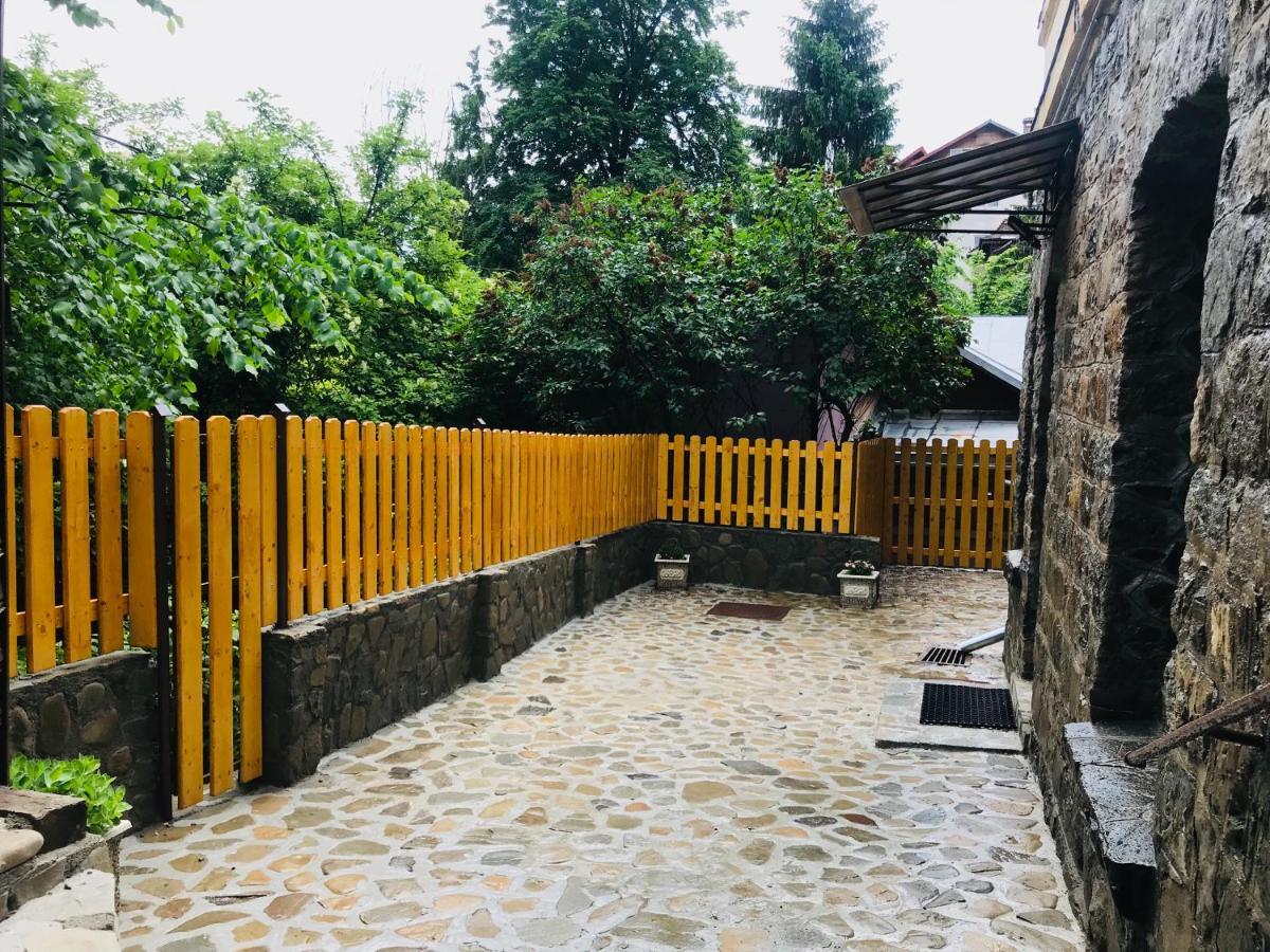 Apartment Carol Private Yard With Barbeque And Parking Sinaia Kültér fotó